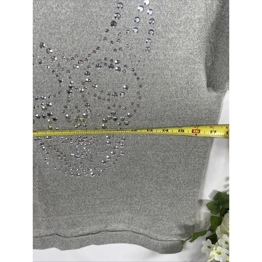 Women's Heather Gray Studded Skull Raglan Sleeve Tee – Charlotte Russe P/p 18" - Picture 10 of 13